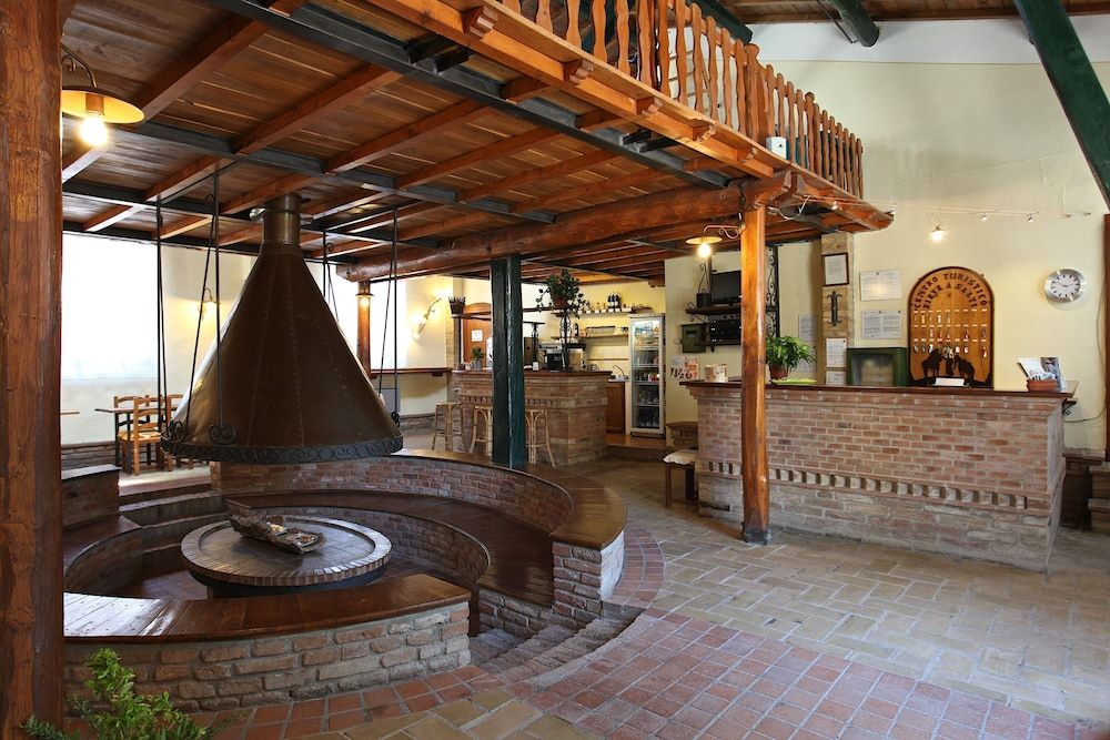 Fattoria Pieve a Salti 2 Fattoria Pieve a Salti 2