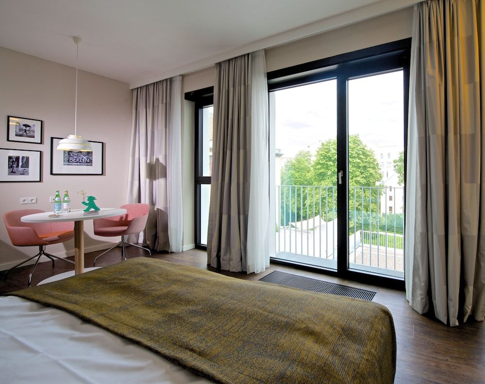 Frederics Berlin City Hackescher Markt 2