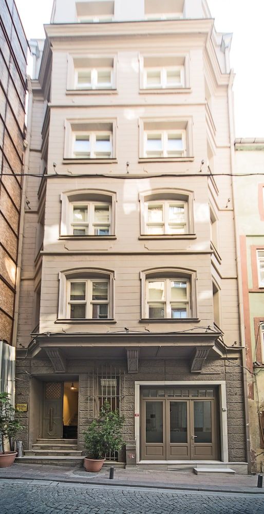 Galata Tower VIP Apartment Suites 1 Galata Tower VIP Apartment Suites 1