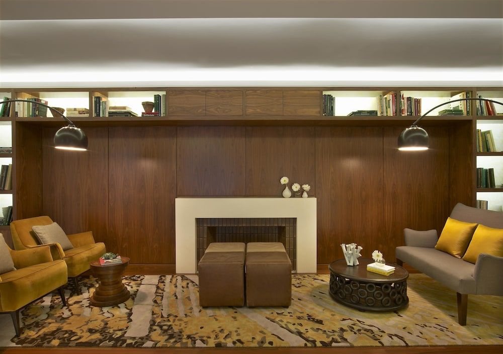 Gardens Suites Hotel by Affinia 3