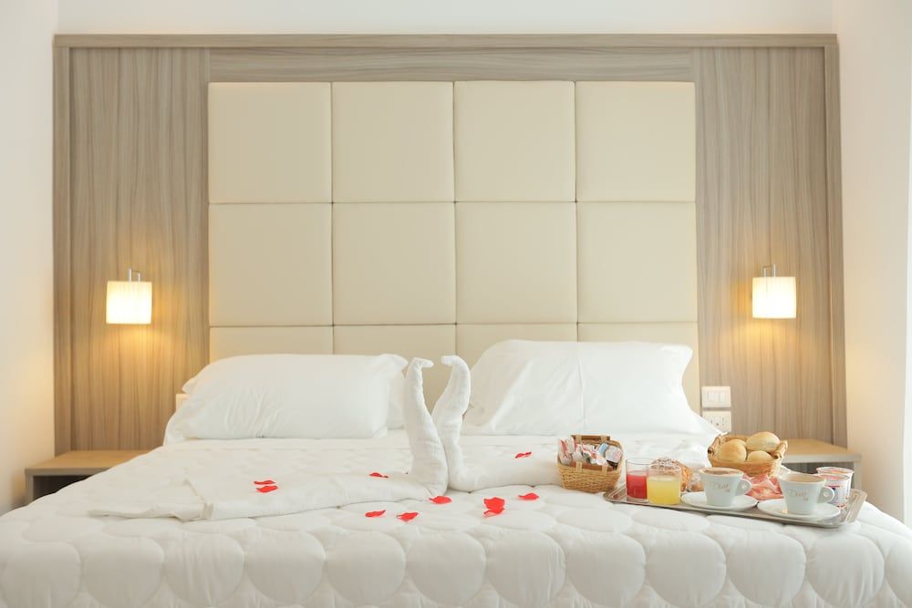 Garibaldi Suite 3 Garibaldi Suite 3