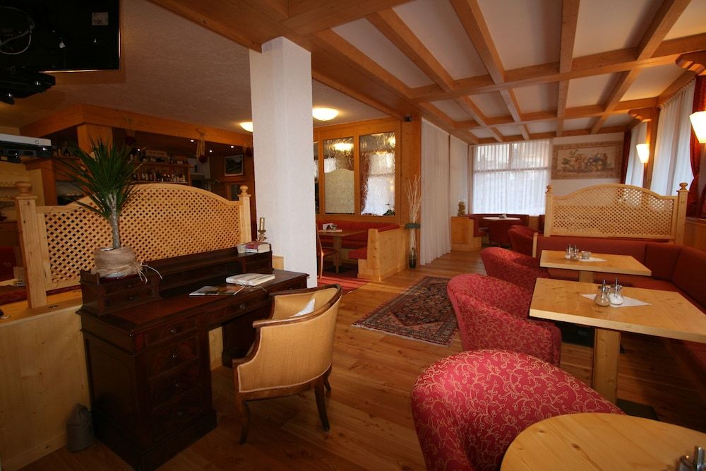 Hotel Garni Lago Nembia 2 Hotel Garni Lago Nembia 2