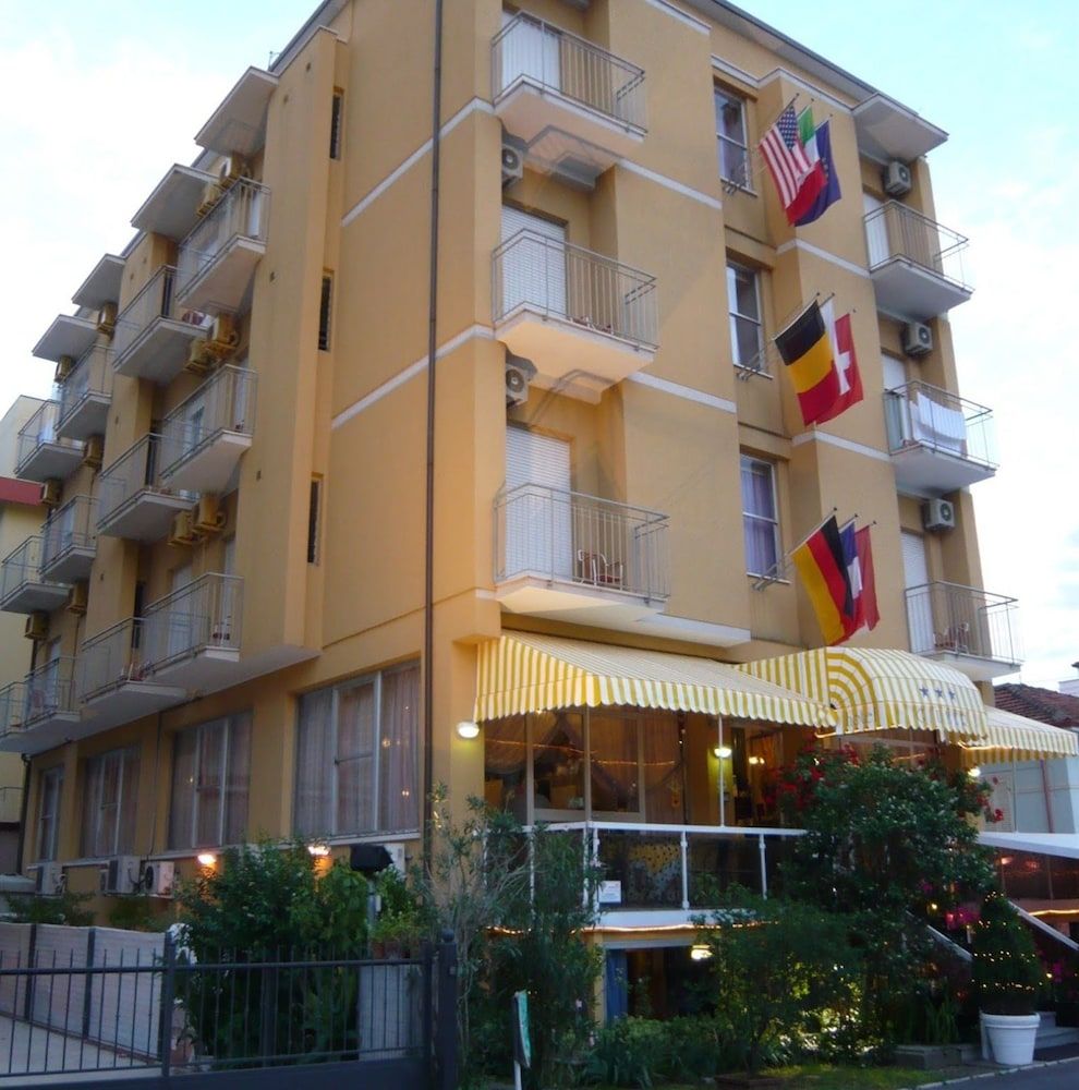 Hotel Giumer 1