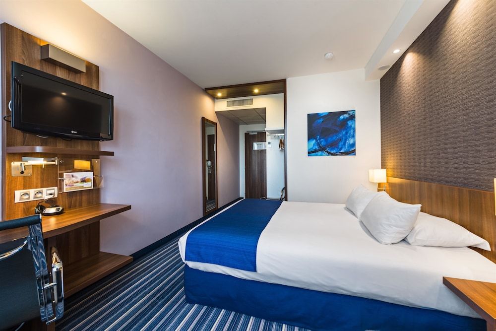 Golden Tulip Marseille Airport 3