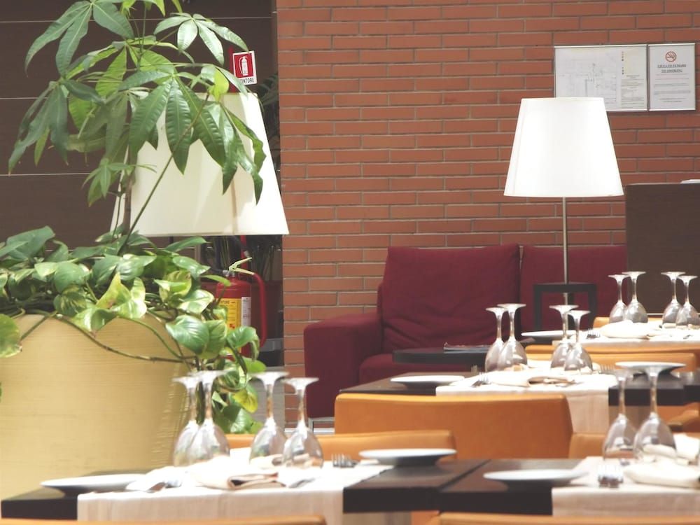 Golden Tulip Plaza Caserta 3