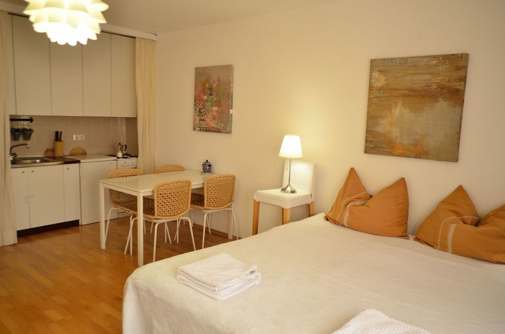 GoVienna Urban Living Belvedere Apartment 3