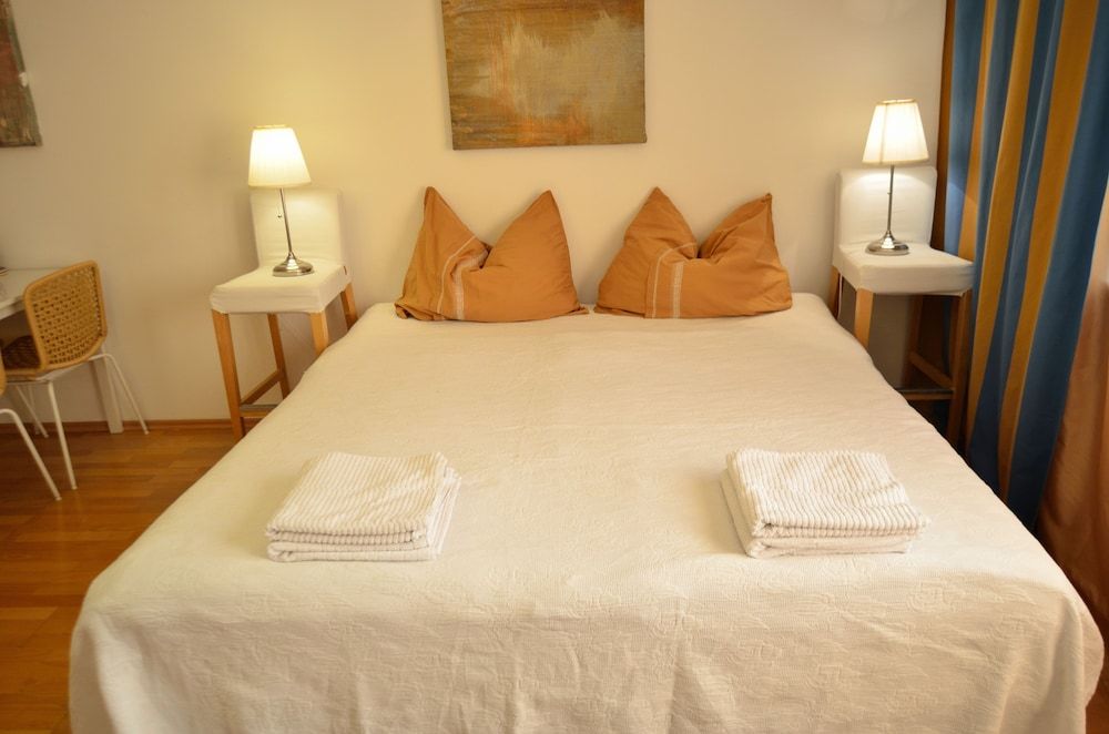 GoVienna Urban Living Belvedere Apartment 1