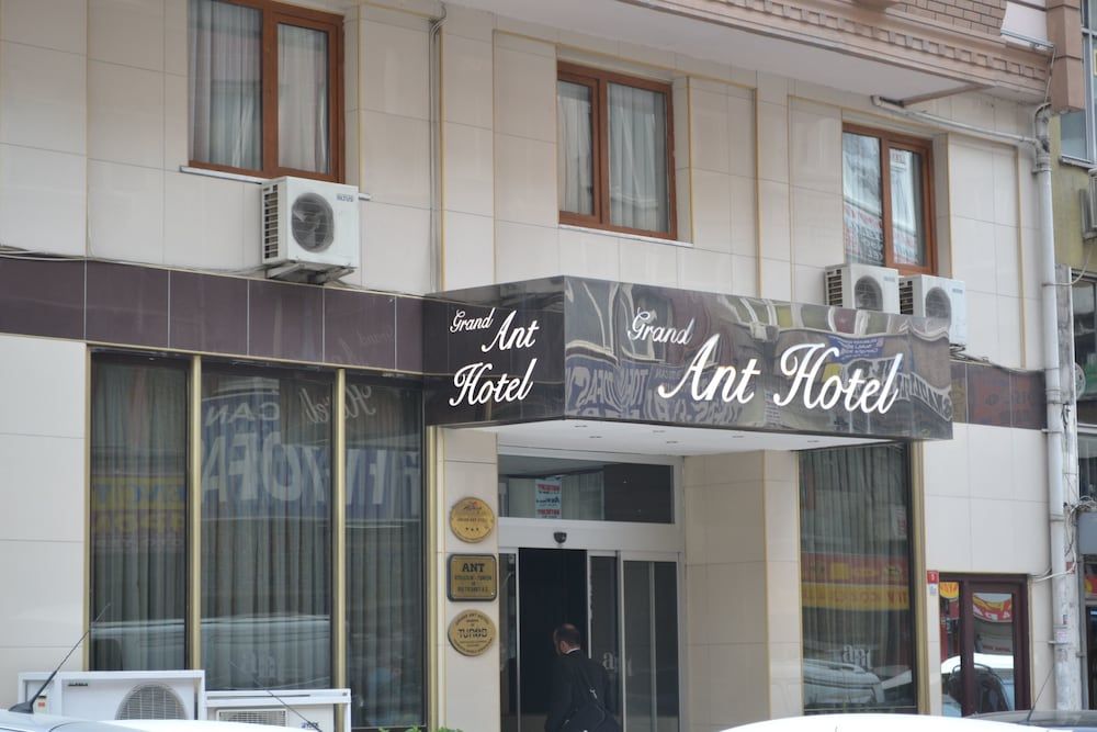 Grand Ant Hotel 1