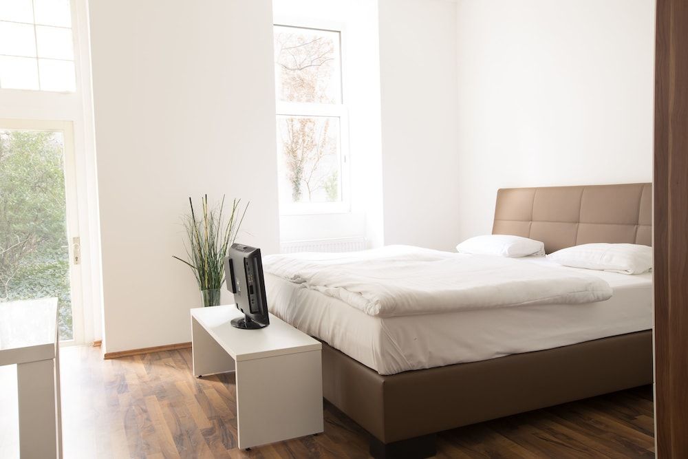 Grand Central Apartments 1