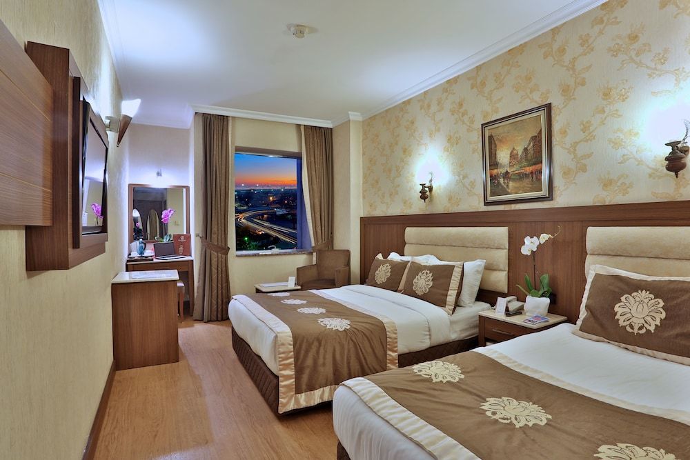 Grand Hilarium Hotel 1