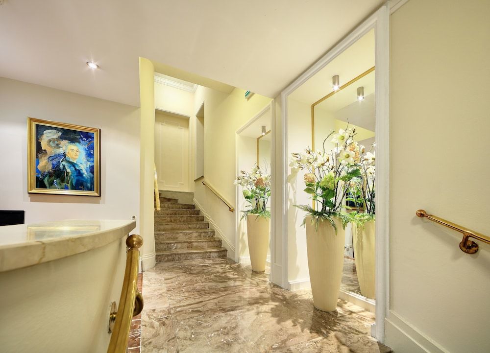 Grand Hotel Bohemia 3