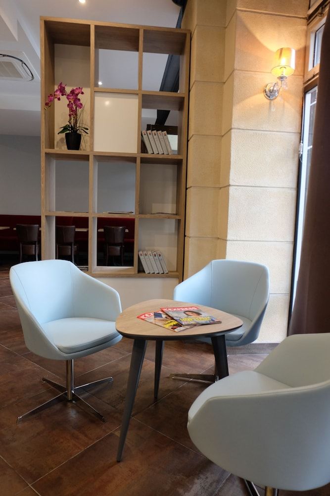 Grand Hotel Clichy Paris 2