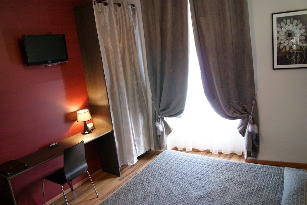 Grand Hôtel De La Poste 3