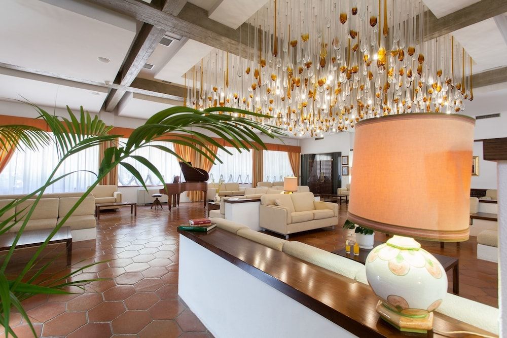 Grand Hotel De Rose 2