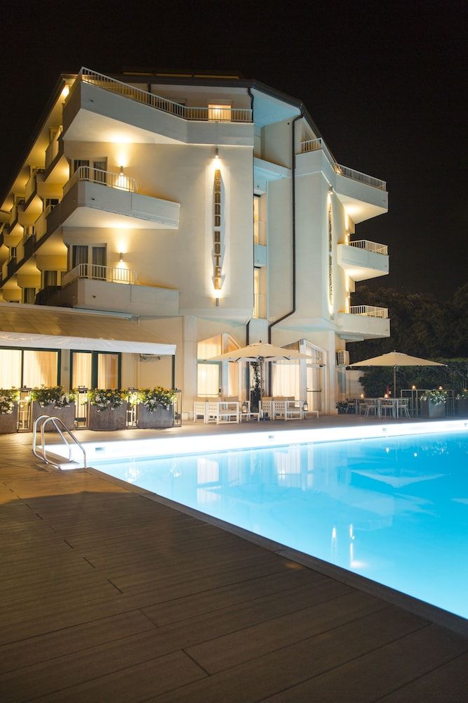 Grand Hotel 4 estrellas en Forte dei Marmi