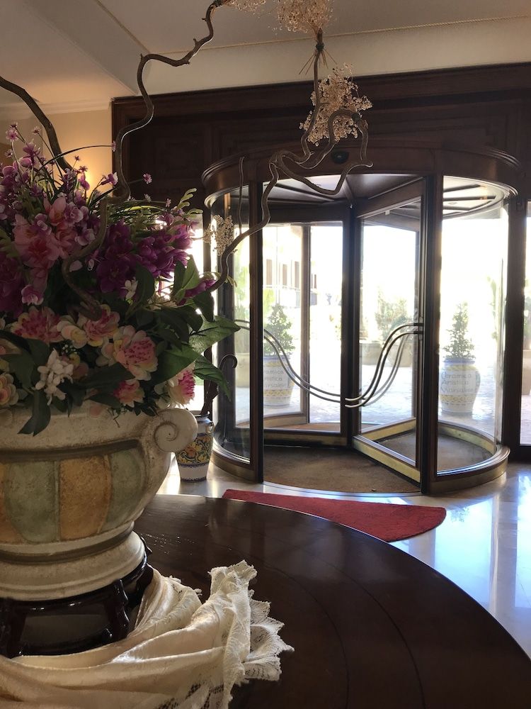 Grand Hotel Palace 2