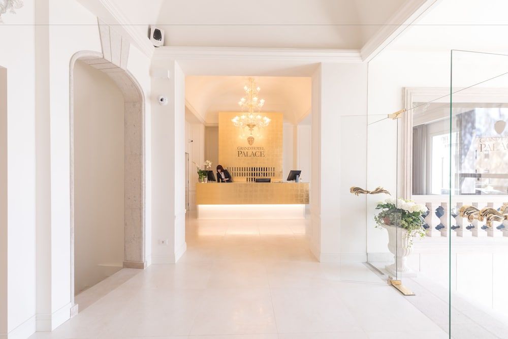 Grand Hotel Palace 2 Grand Hotel Palace 2