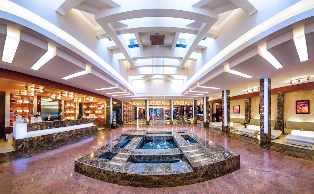 Grand Majestic Plaza 3