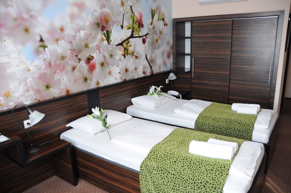 Green Hotel Budapest 1