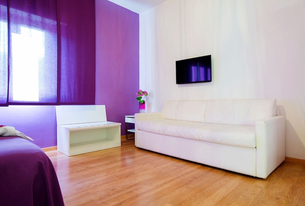 Emily Suites 2 Emily Suites 2