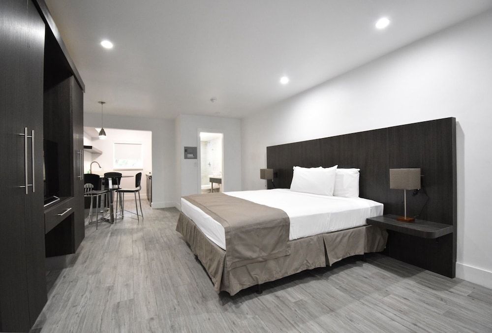 Harding Beach Suites 1 Harding Beach Suites 1