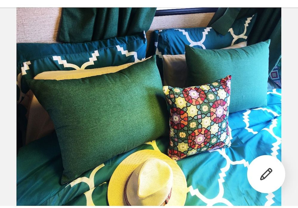 Hearts & Ponies 2 Hearts & Ponies 2