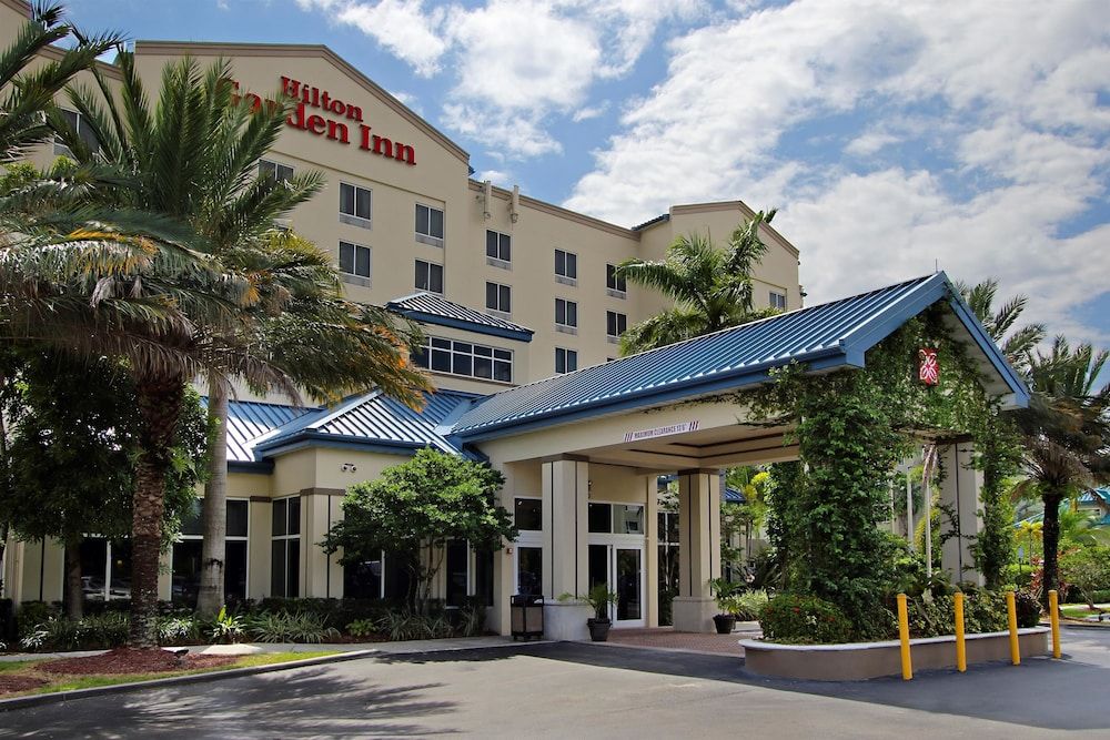 Hilton Garden Inn Miami Airport West 1