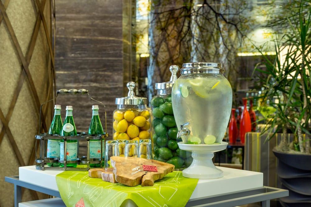 Hilton Garden Inn New York/Manhattan-Midtown East 3