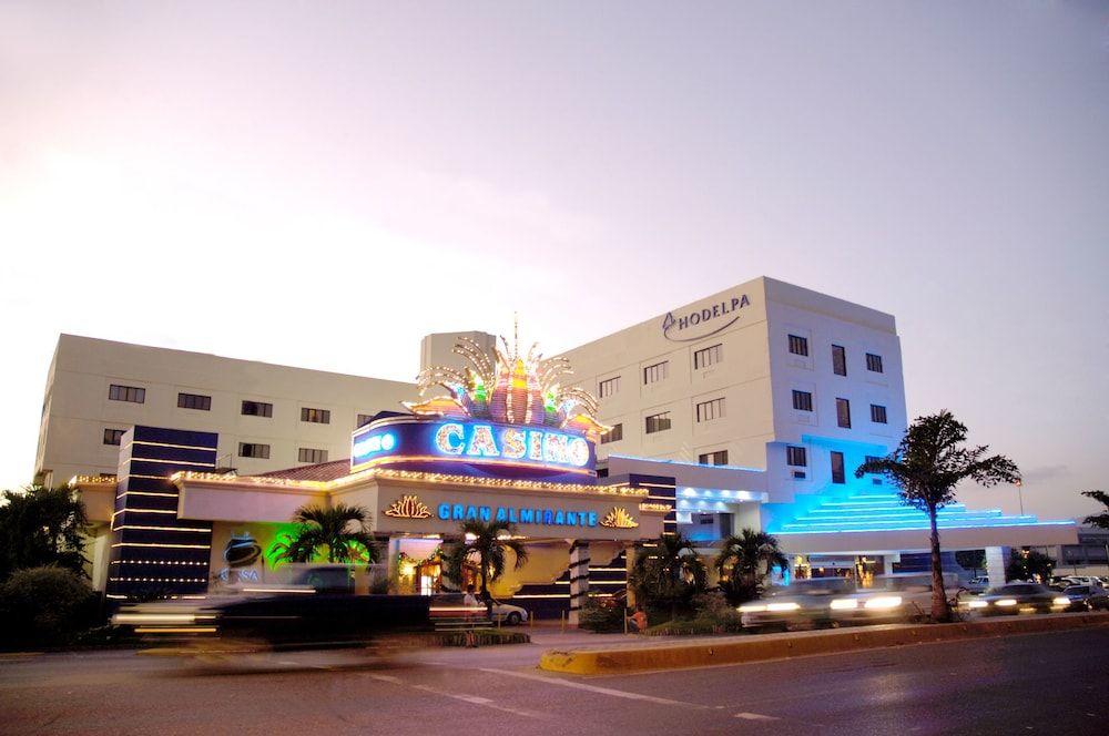 Hodelpa Gran Almirante Hotel & Casino 1