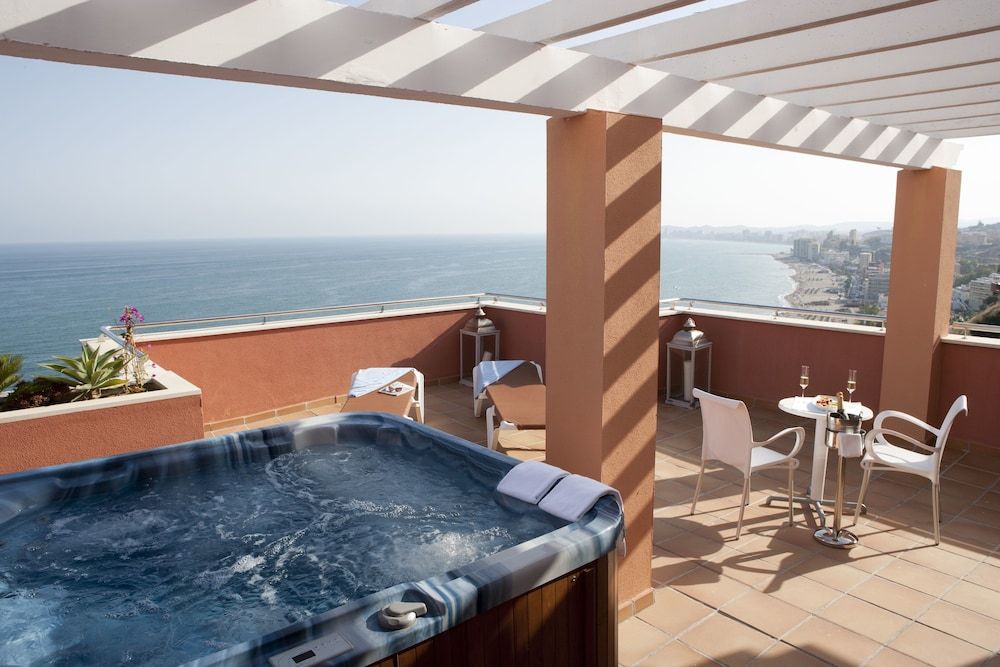 HYDROS Hotel & Spa 3