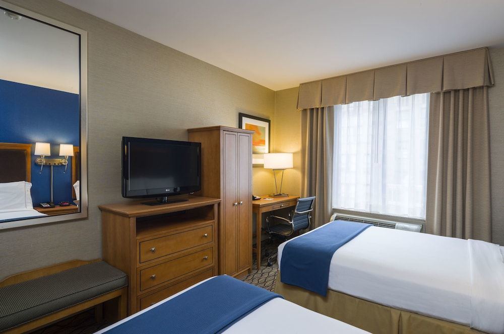 Holiday Inn Express - New York City Chelsea 2