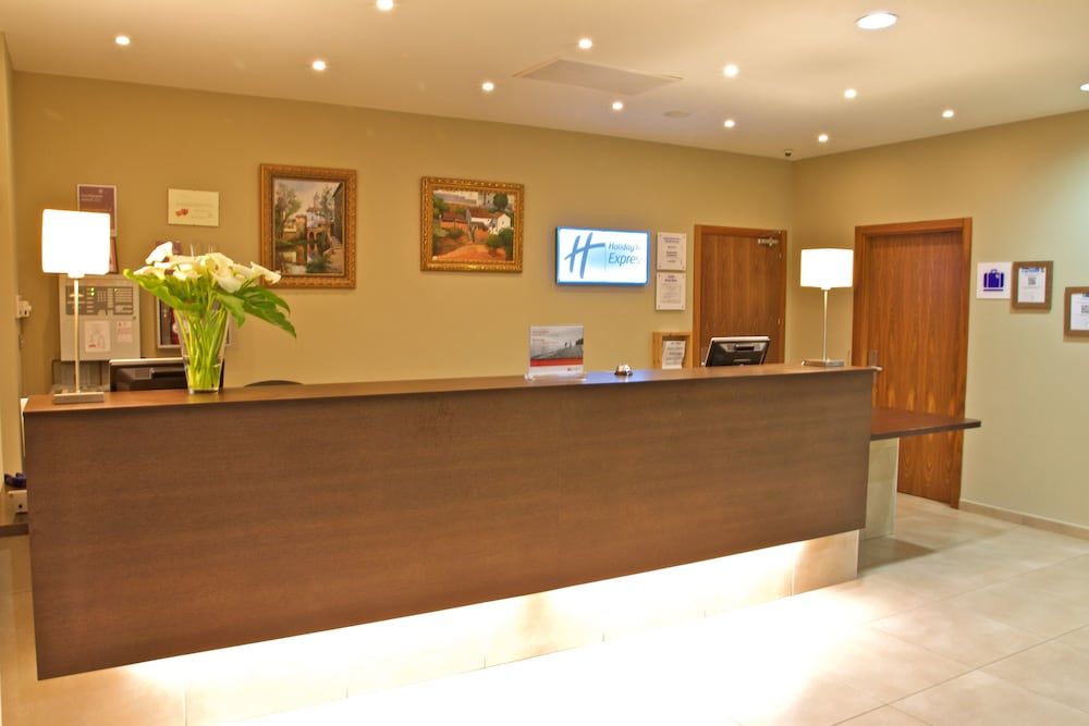 Holiday Inn Express Campo de Gibraltar-Barrios 2 Holiday Inn Express Campo de Gibraltar-Barrios 2