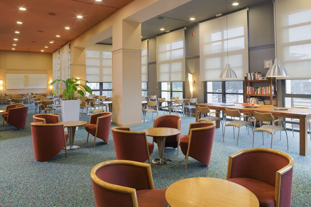 Holiday Inn Express Ciudad de las Ciencias 2