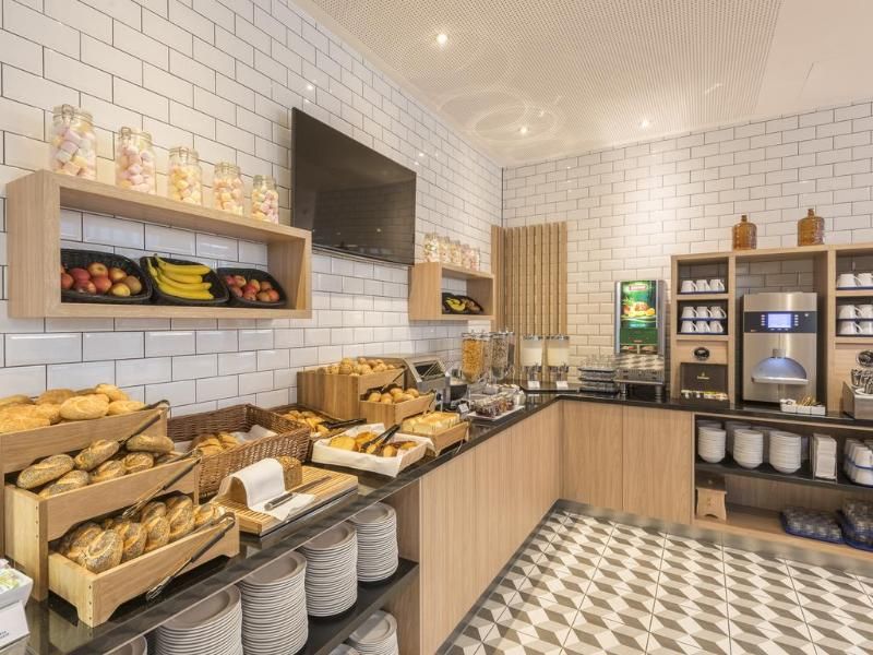 Holiday Inn Express Freiburg - City Centre 1