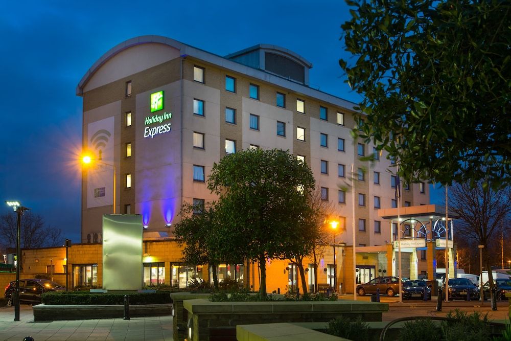 Holiday Inn Express London Wandsworth 3 estrellas en Londres