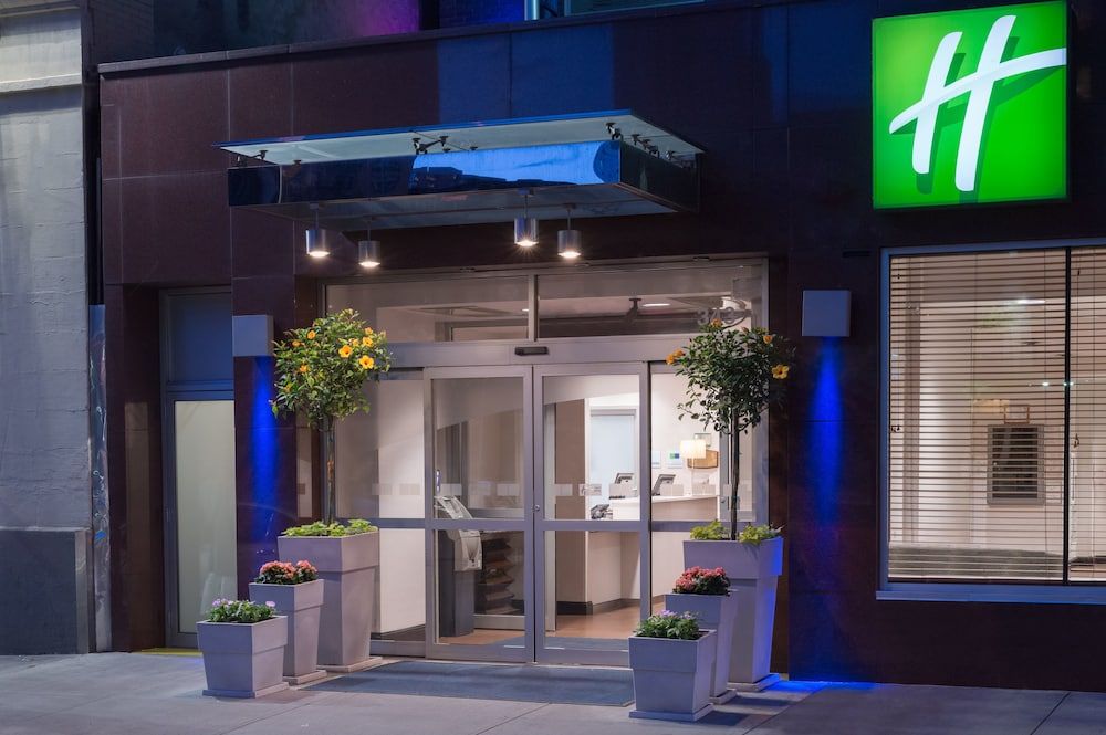 Holiday Inn Express New York City Times Square 1 Holiday Inn Express New York City Times Square 1