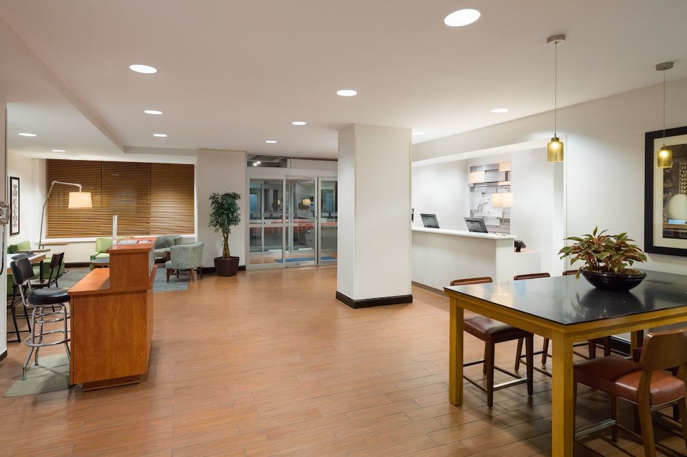 Holiday Inn Express New York City Times Square 2 Holiday Inn Express New York City Times Square 2