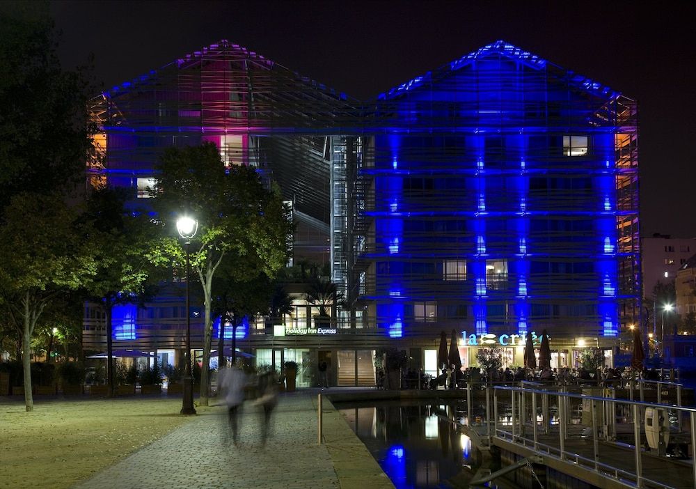 Holiday Inn Express Paris-Canal de la Villette 1 Holiday Inn Express Paris-Canal de la Villette 1