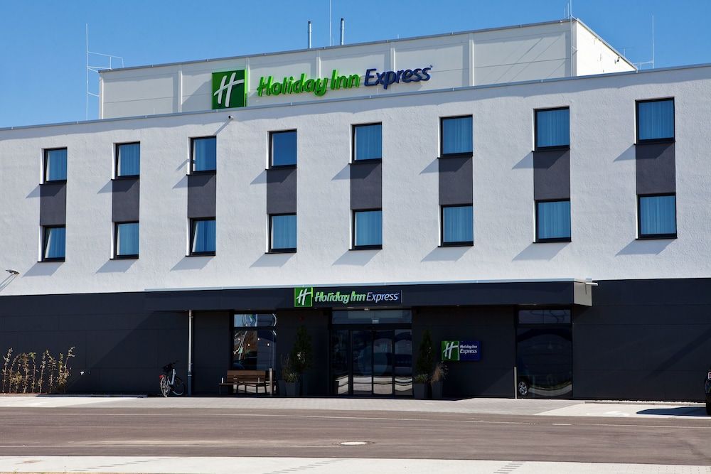 Holiday Inn Express Ringsheim 1 Holiday Inn Express Ringsheim 1