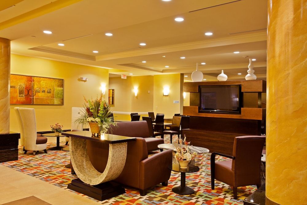 Holiday Inn Express & Suites, International Drive 3