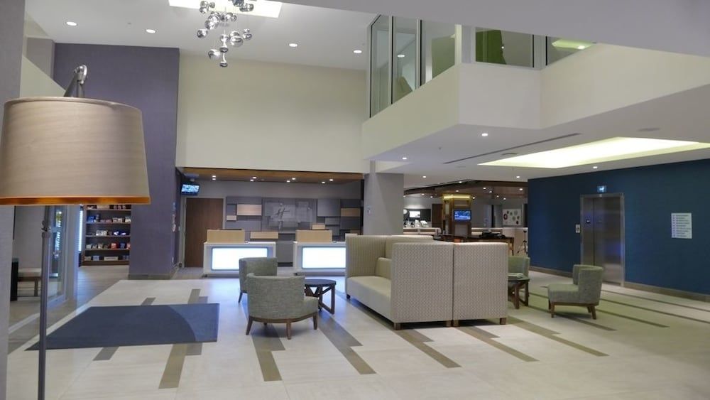 Holiday Inn Express & Suites Miami Airport East 3 Holiday Inn Express & Suites Miami Airport East 3