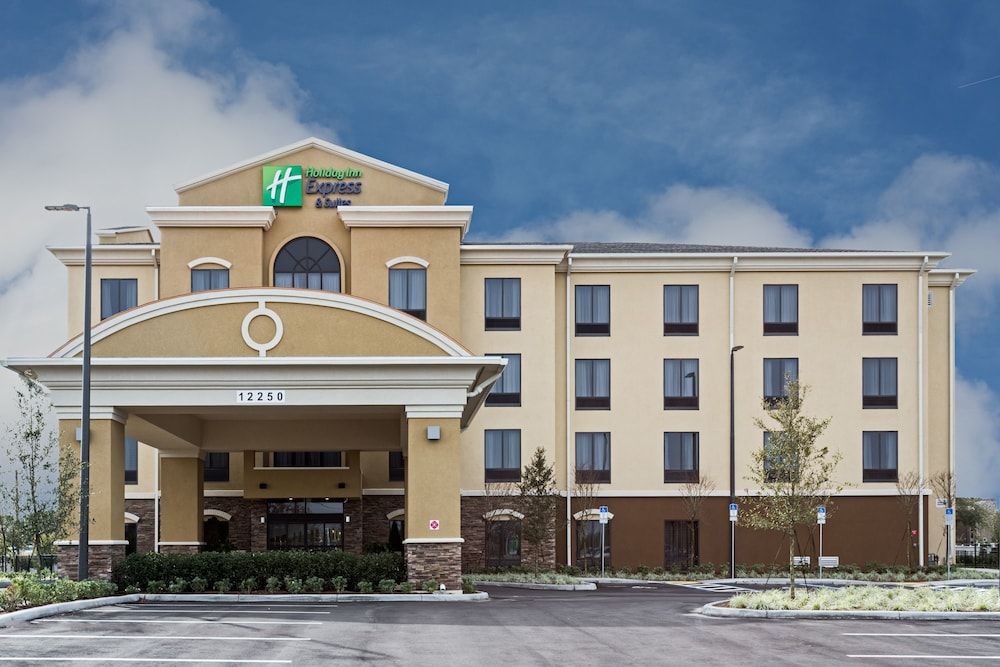 Holiday Inn Express & Suites Orlando East - UCF Area 1
