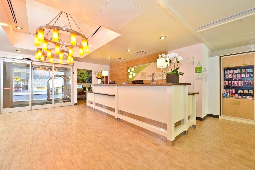 Holiday Inn NYC - Lower East Side 3