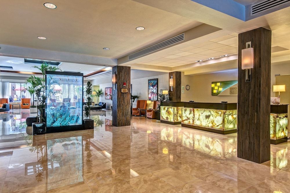 Holiday Inn Port of Miami - Downtown 2