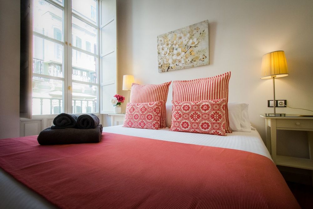 Holidays2Malaga City Center Apartments 1