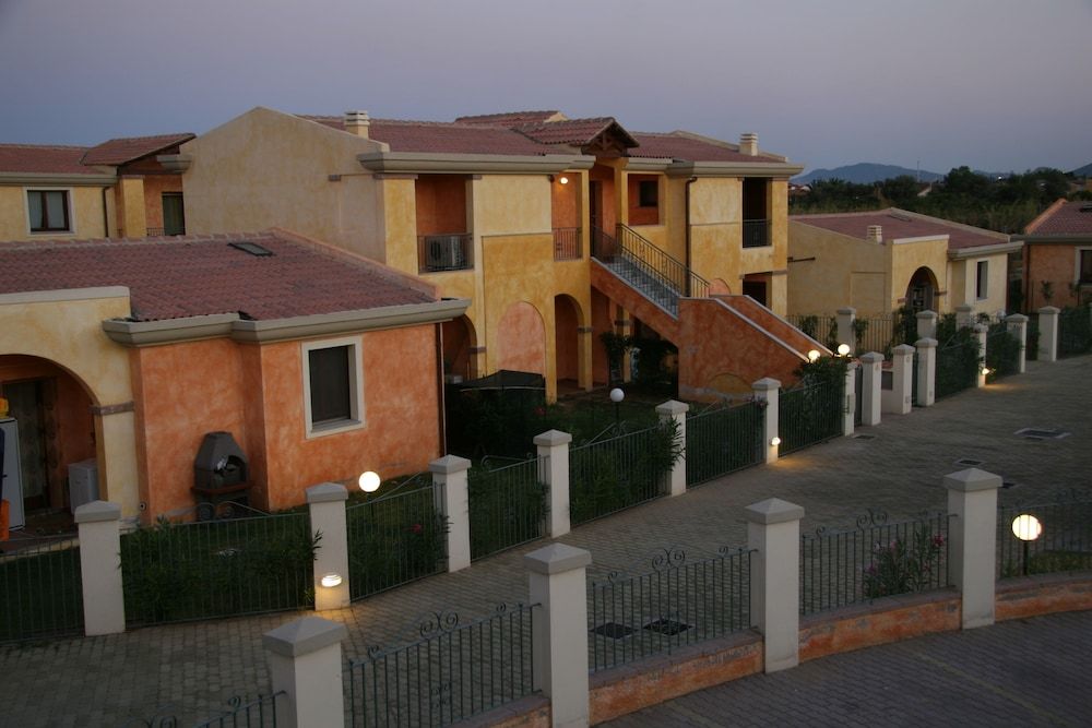 Home Mini Resort -1 estrelas em Capoterra