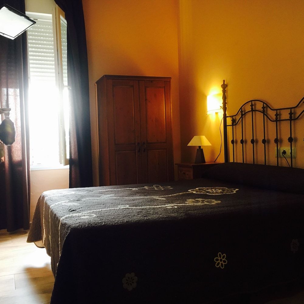 Hostal Alcarayón 3 Hostal Alcarayón 3