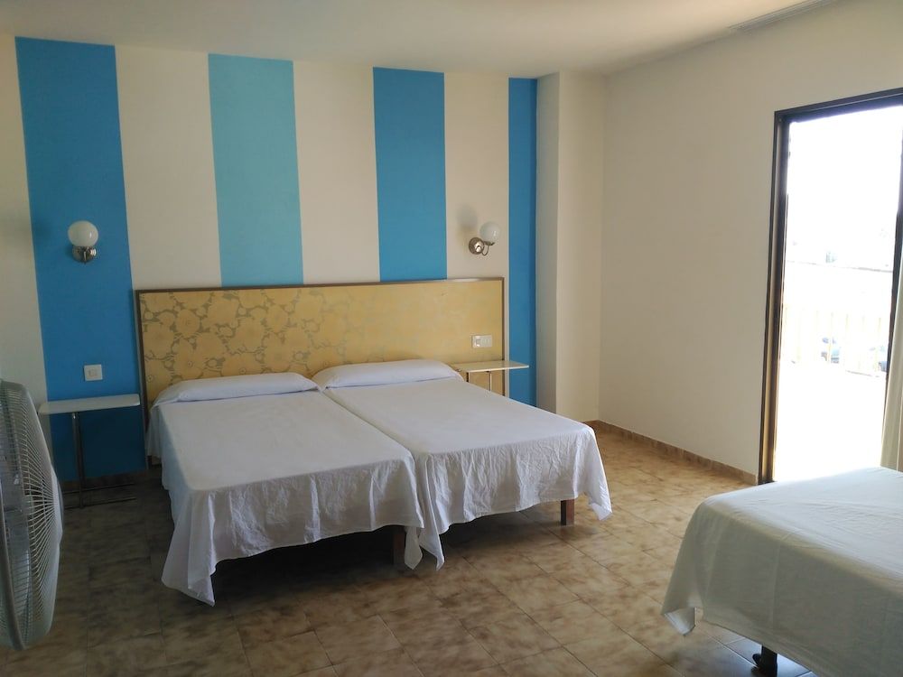 Hostal Can Jurat 2 Hostal Can Jurat 2