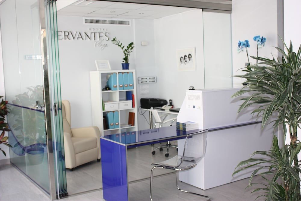 Hostal Cervantes Playa 3