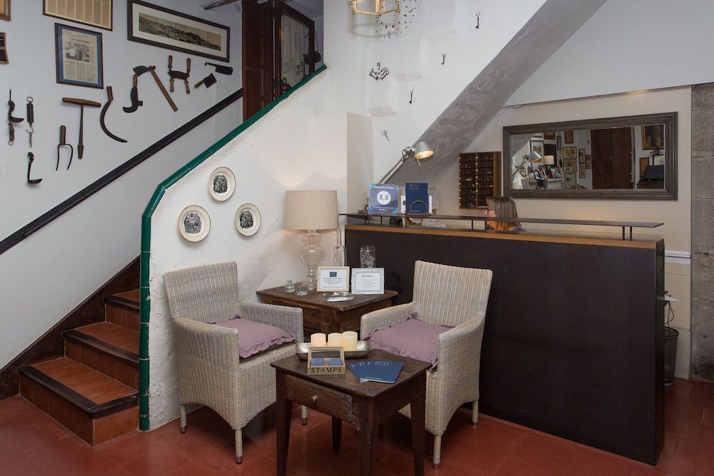 Hostal de la Plaça 1 Hostal de la Plaça 1